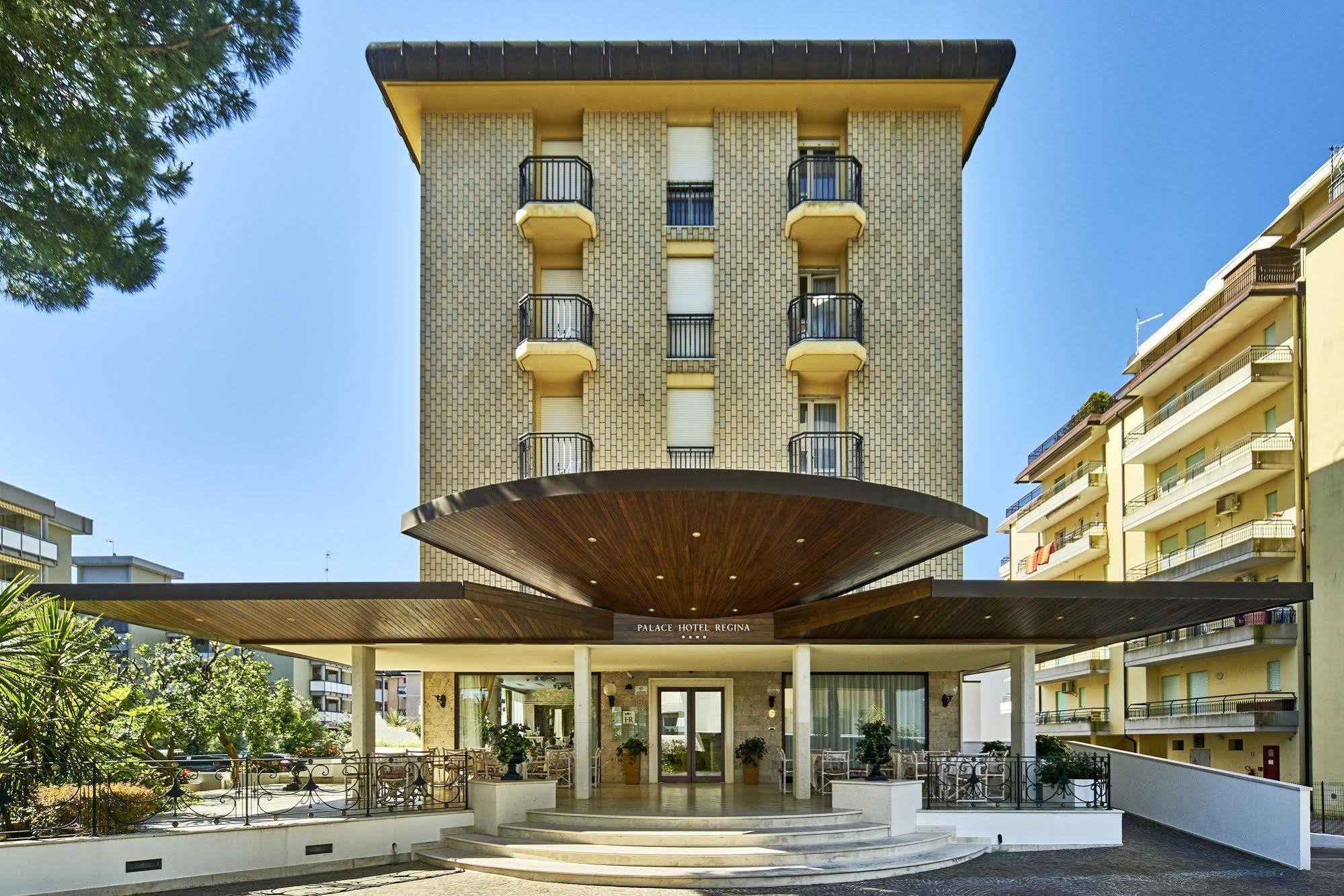 Palace Hotel Regina Bibione Exterior foto